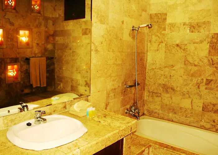 The Sari Hotel 2*