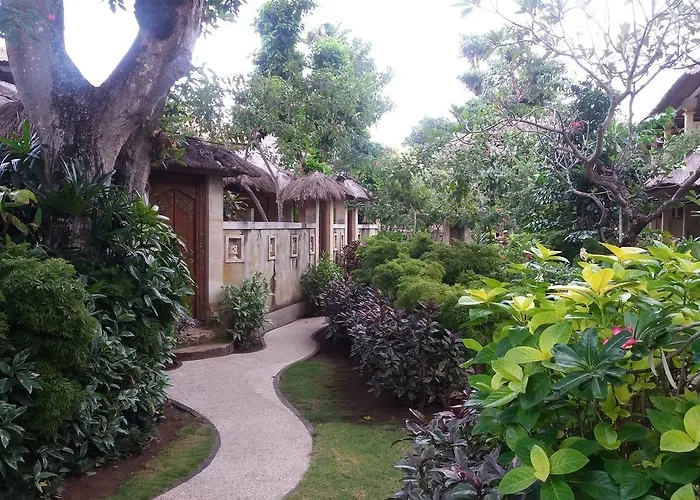 Hotel The Sari 2*
