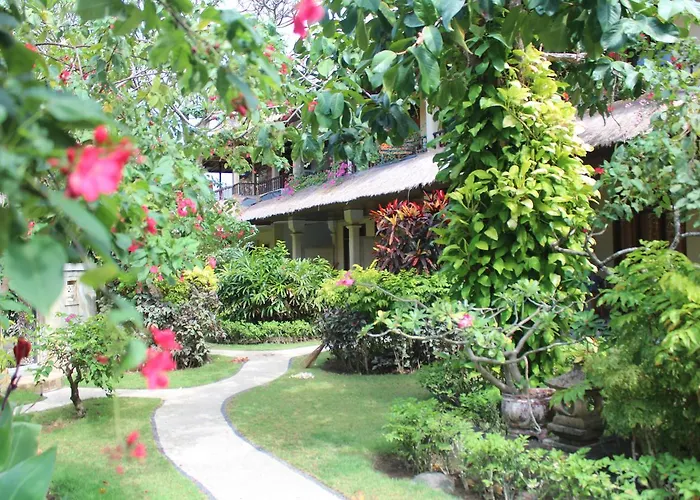 Hotel The Sari 2*